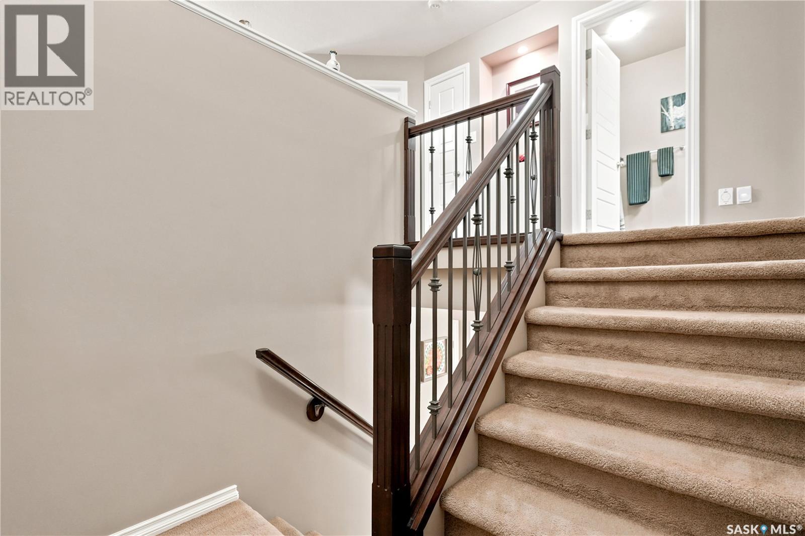 #104 4100 Sandhill CRESCENT - 29