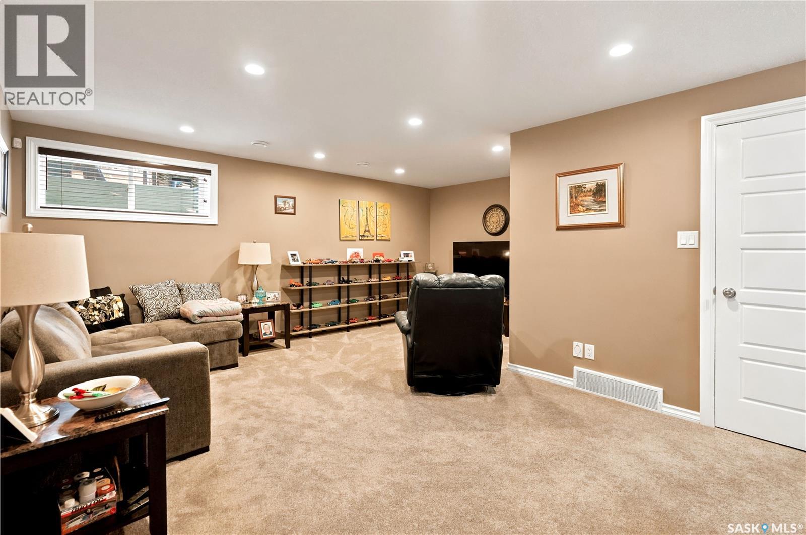 #104 4100 Sandhill CRESCENT - 31