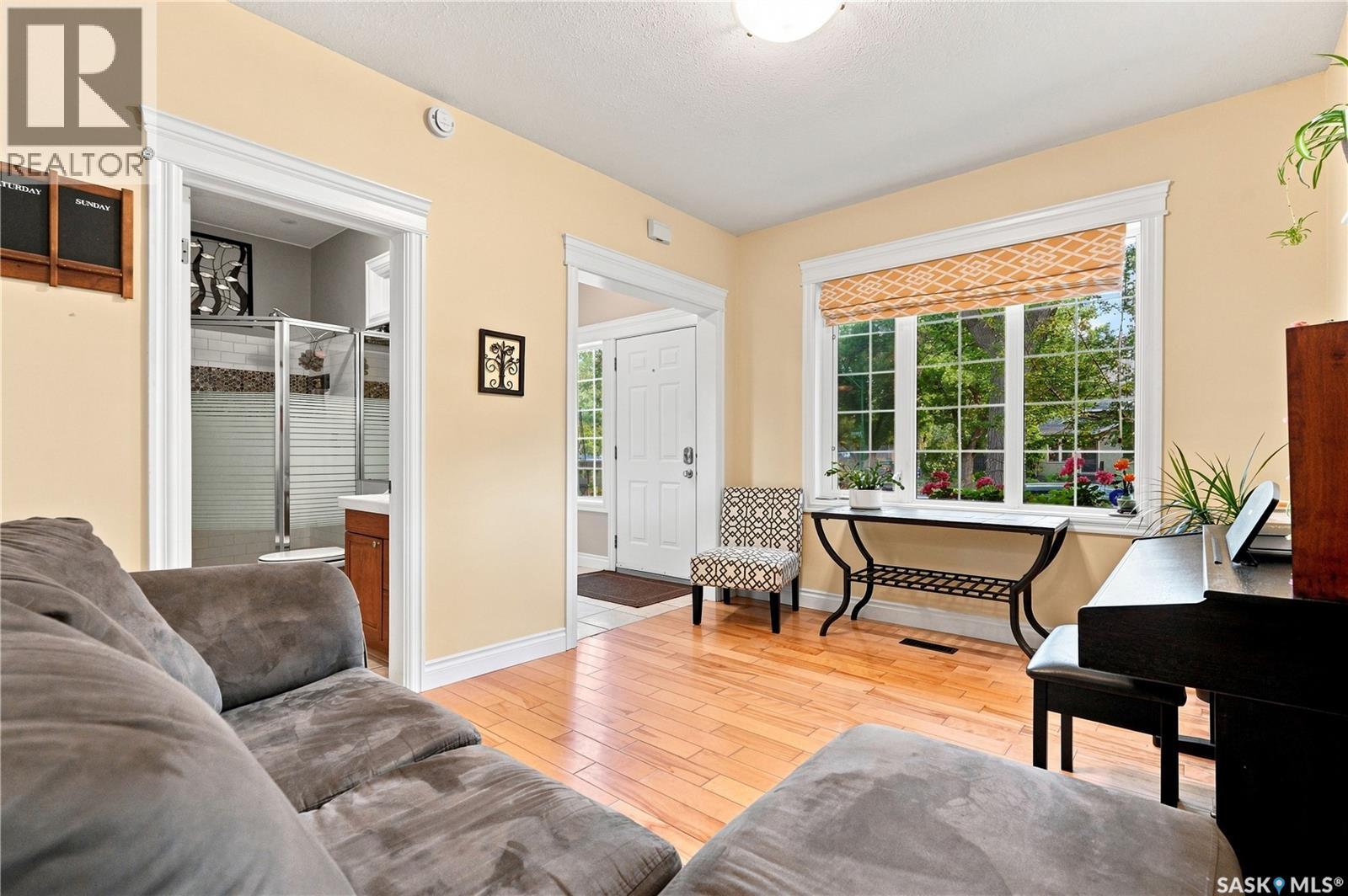 704 32nd STREET W - 13