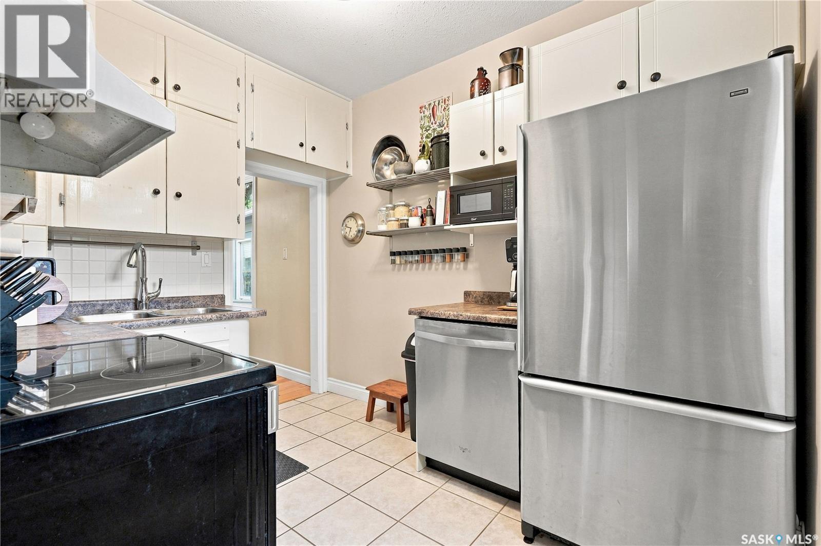 704 32nd STREET W - 20