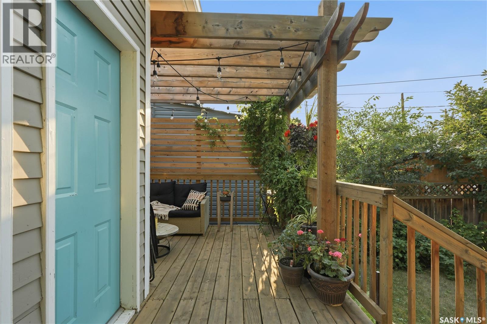704 32nd STREET W - 44