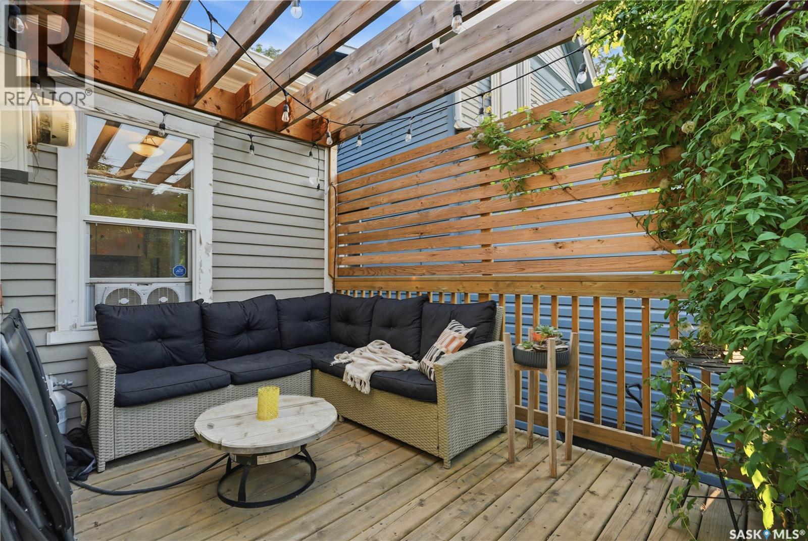 704 32nd STREET W - 45