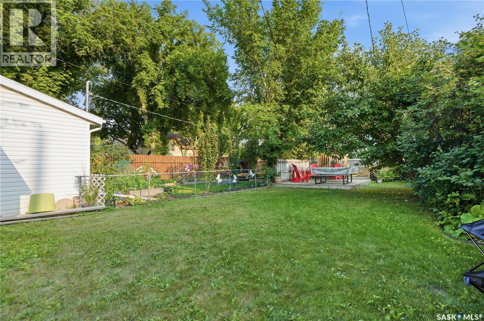 704 32nd STREET W - 52