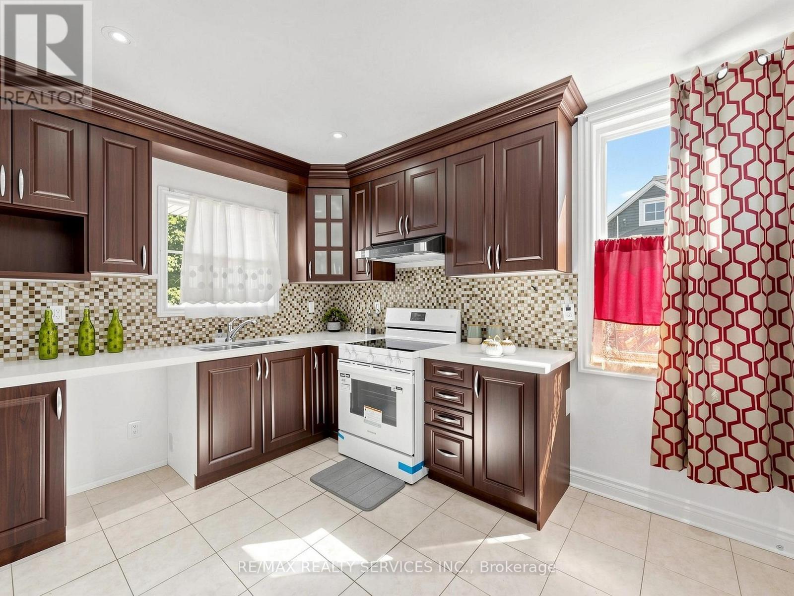 102 WOODWARD AVENUE - 10