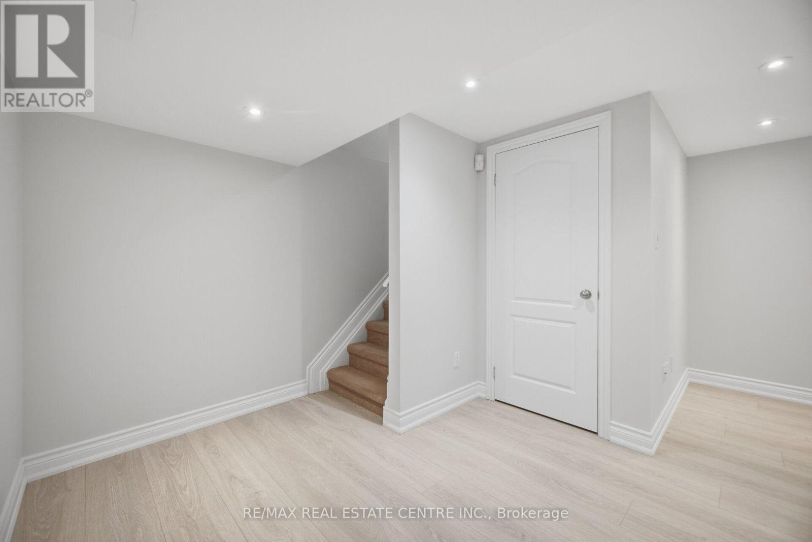 3725 ALTHORPE CIRCLE - Image 32