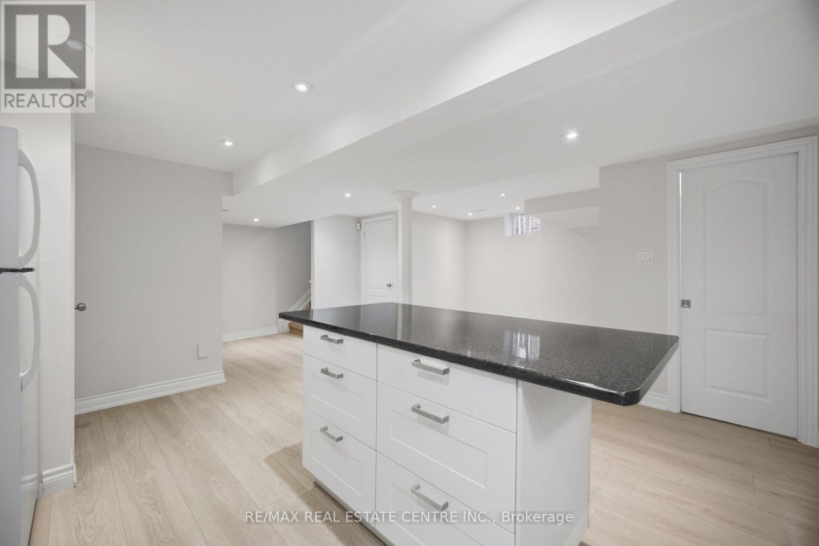 3725 ALTHORPE CIRCLE - Image 36