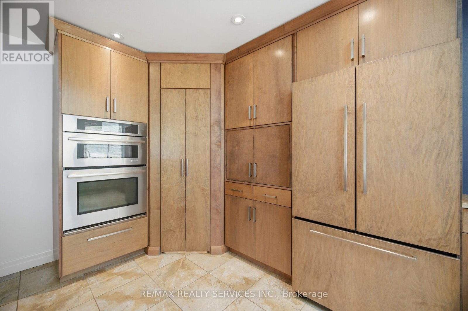 38 MARILYN STREET - 21