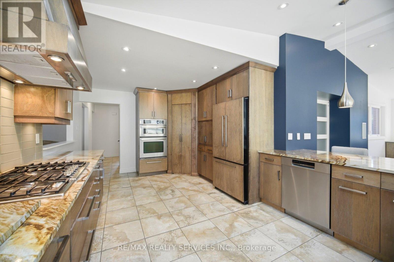 38 MARILYN STREET - 22