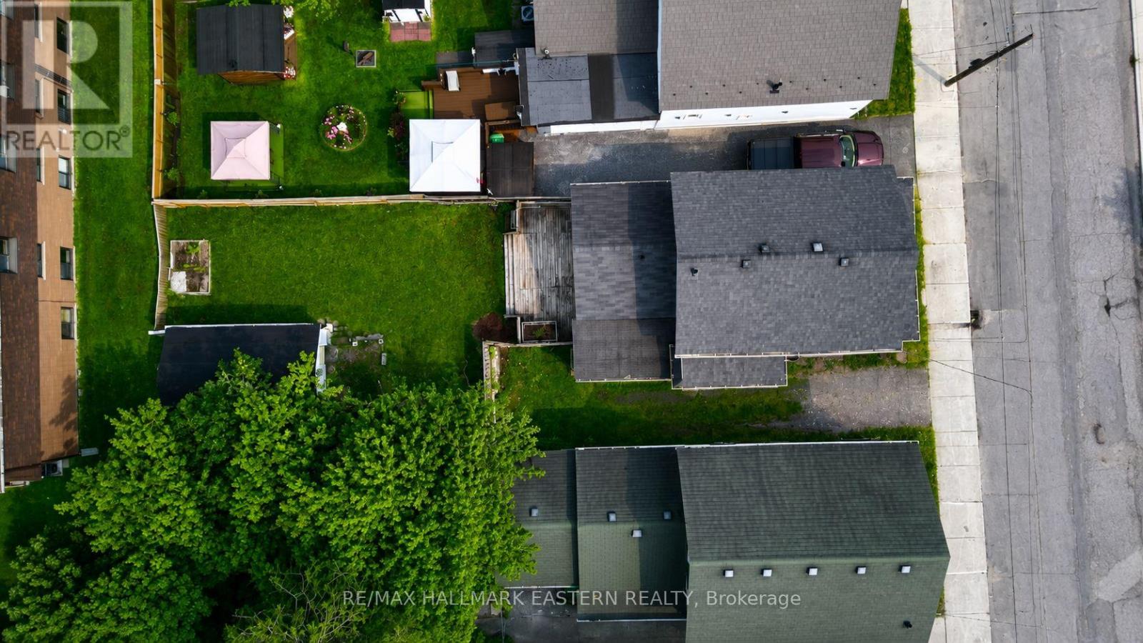 625 UNION STREET - Image 38