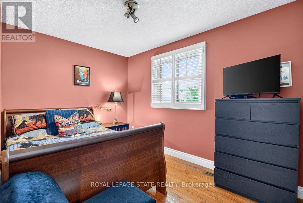 102 BIRCHLAWN DRIVE - Image 25