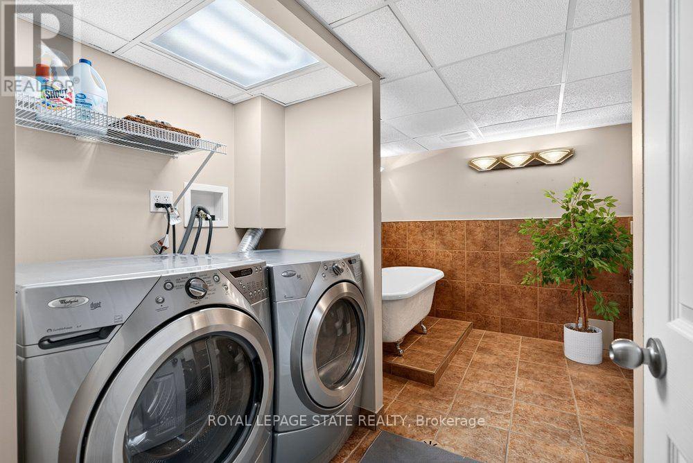 102 BIRCHLAWN DRIVE - Image 36
