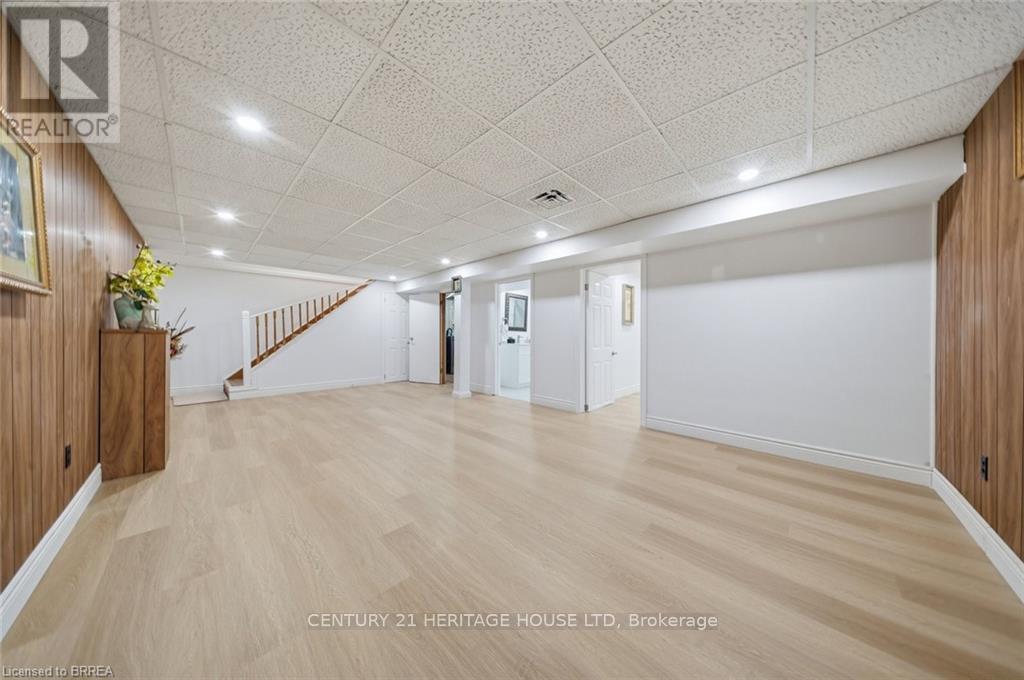106 MEMORIAL DRIVE - 20