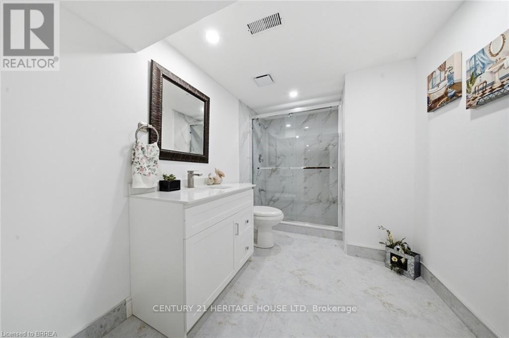 106 MEMORIAL DRIVE - Image 24