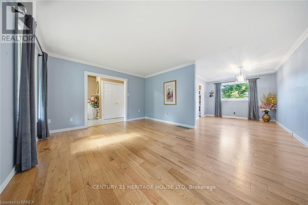 106 MEMORIAL DRIVE - Image 7
