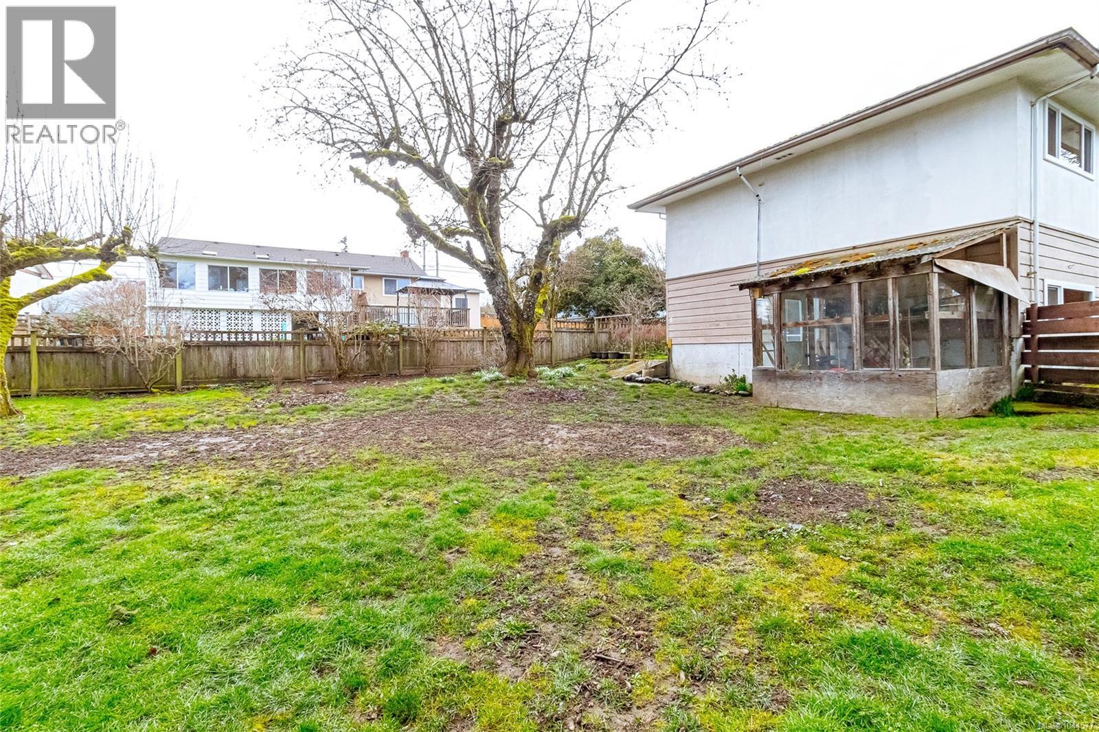 3030 Dogwood Rd - 36