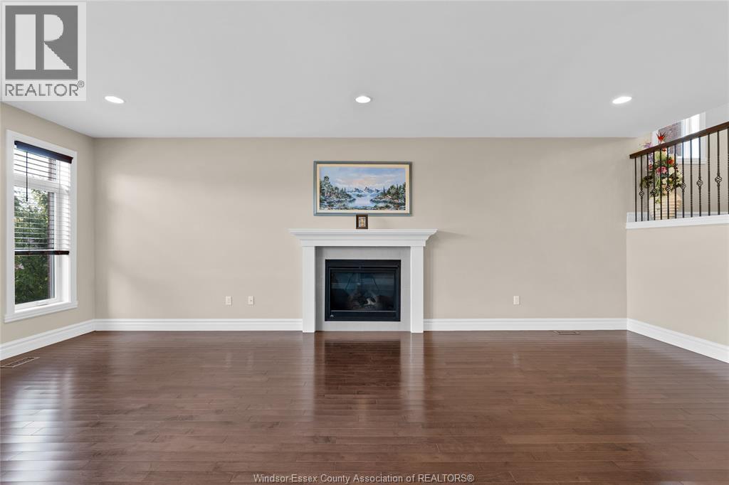 1078 CHARLOTTE CRESCENT - 7
