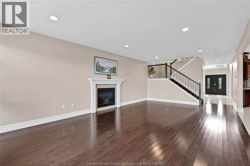 1078 CHARLOTTE CRESCENT - 5