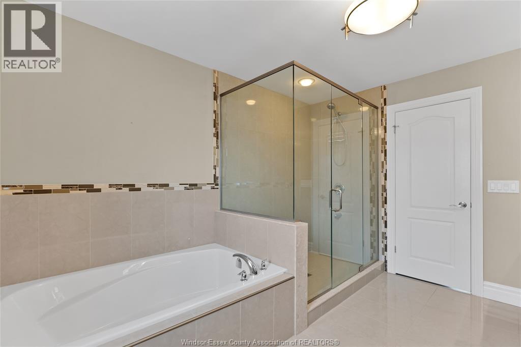 1078 CHARLOTTE CRESCENT - 25