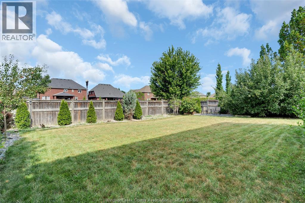 1078 CHARLOTTE CRESCENT - 39