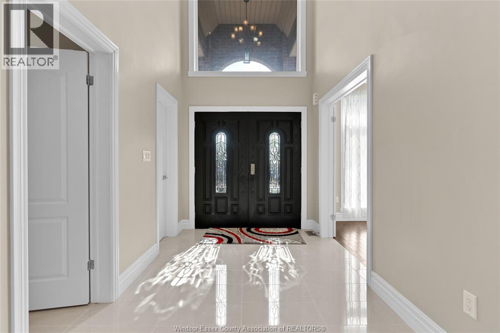 1078 CHARLOTTE CRESCENT - 36