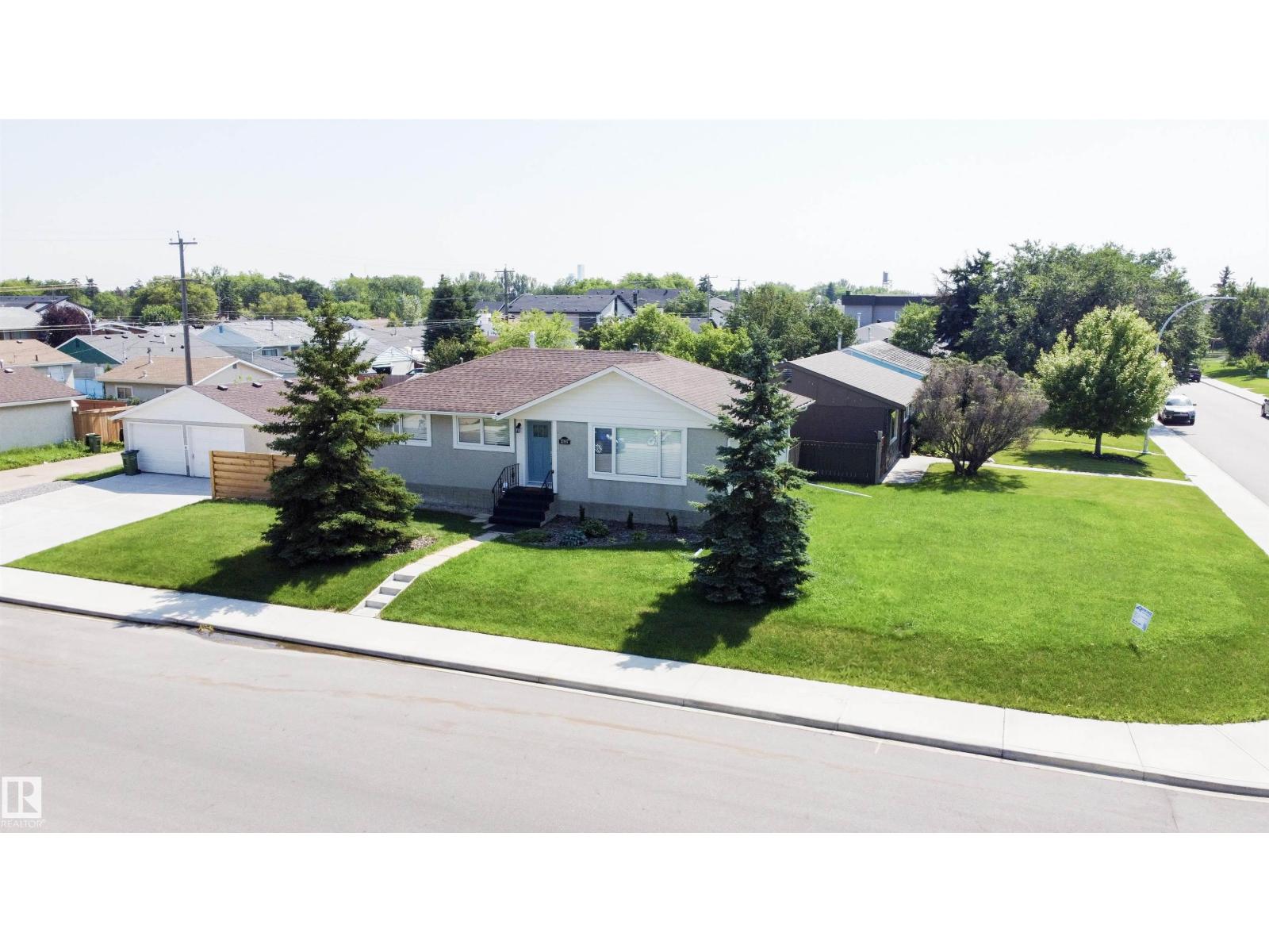 12107 131 AV NW - 1