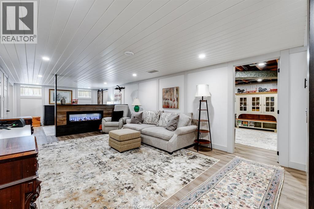 9 MARGARET - Image 19