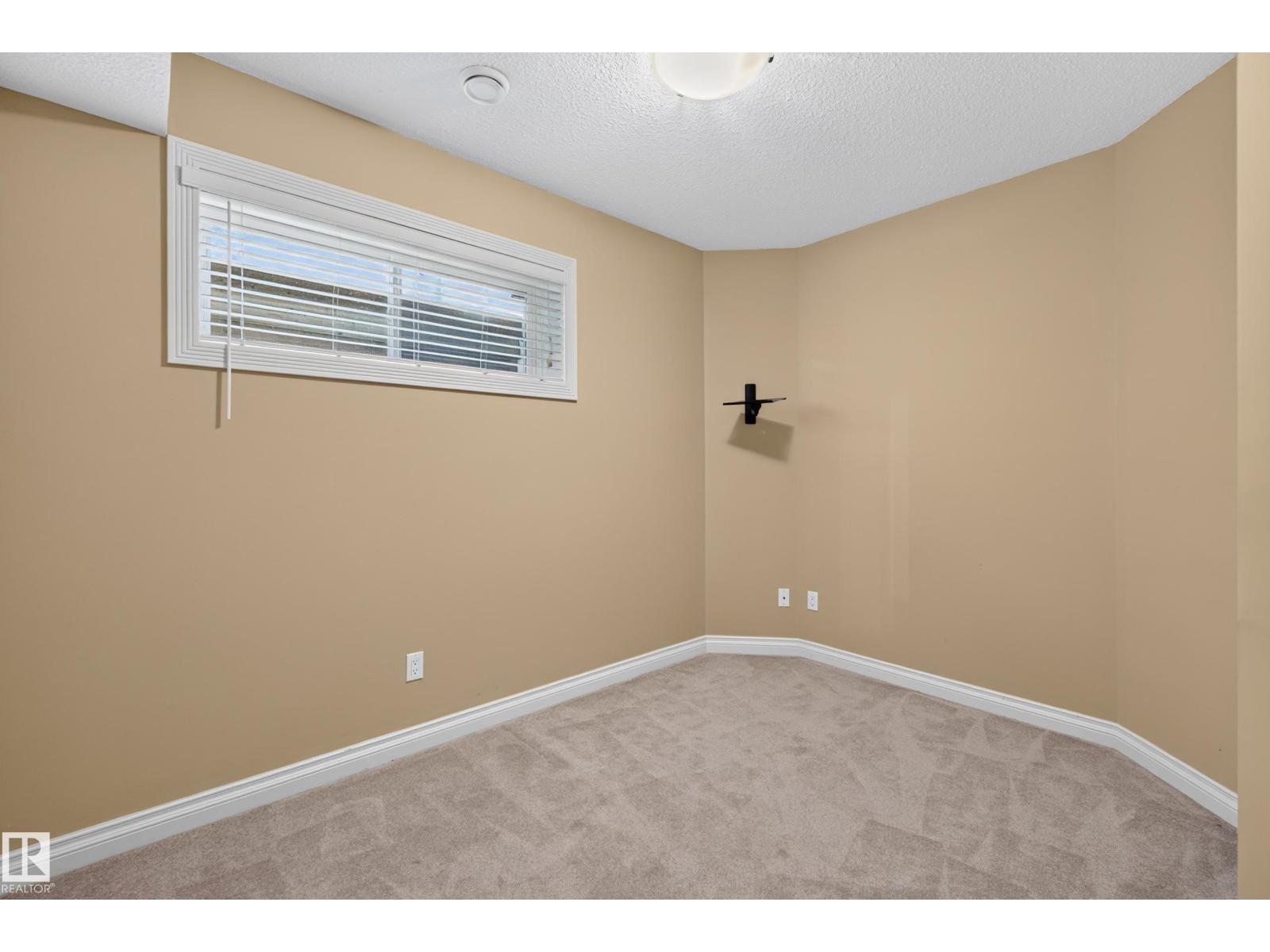 #27 61 LaFleur DR - 38