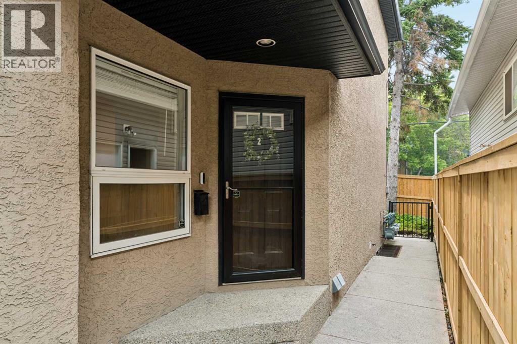 #2 423 13 Avenue NE - 3