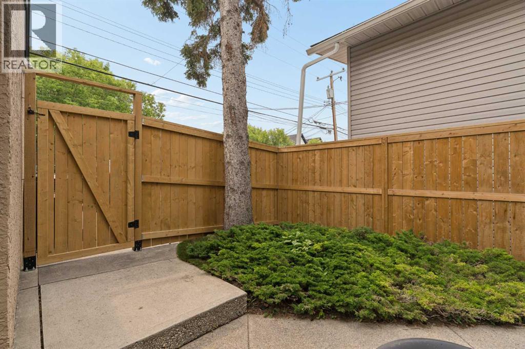 #2 423 13 Avenue NE - 34