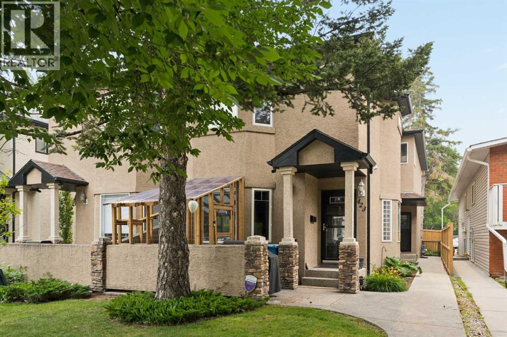 #2 423 13 Avenue NE - 1