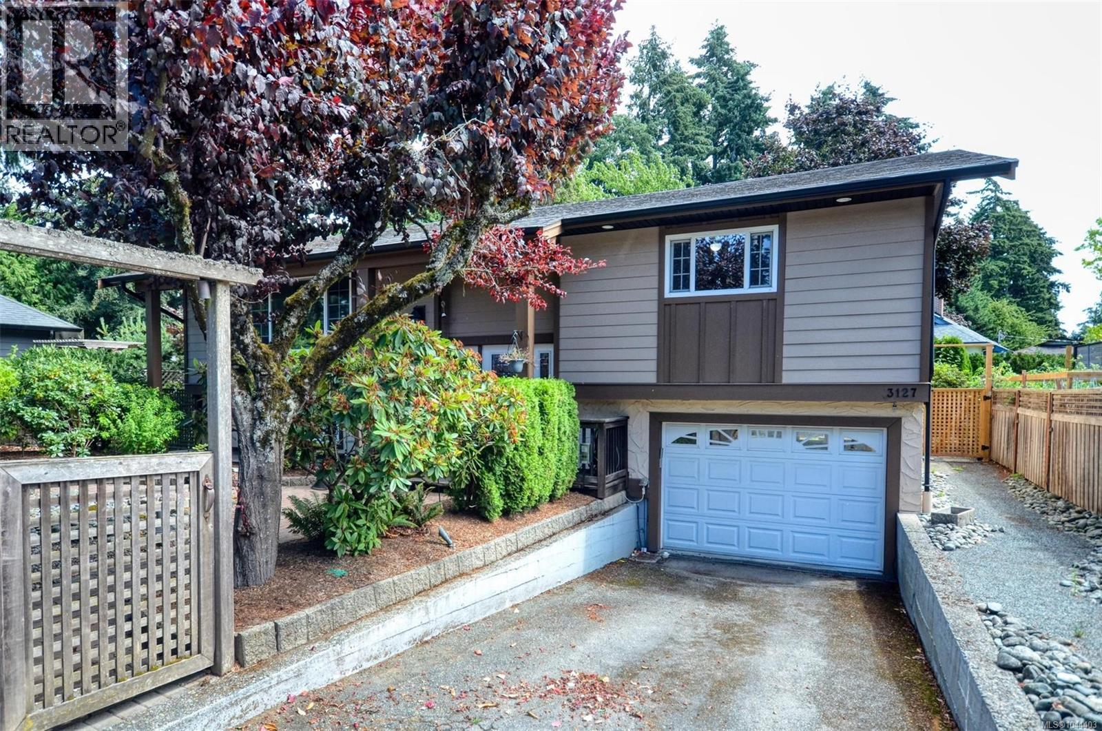 3127 Metchosin Rd - 2