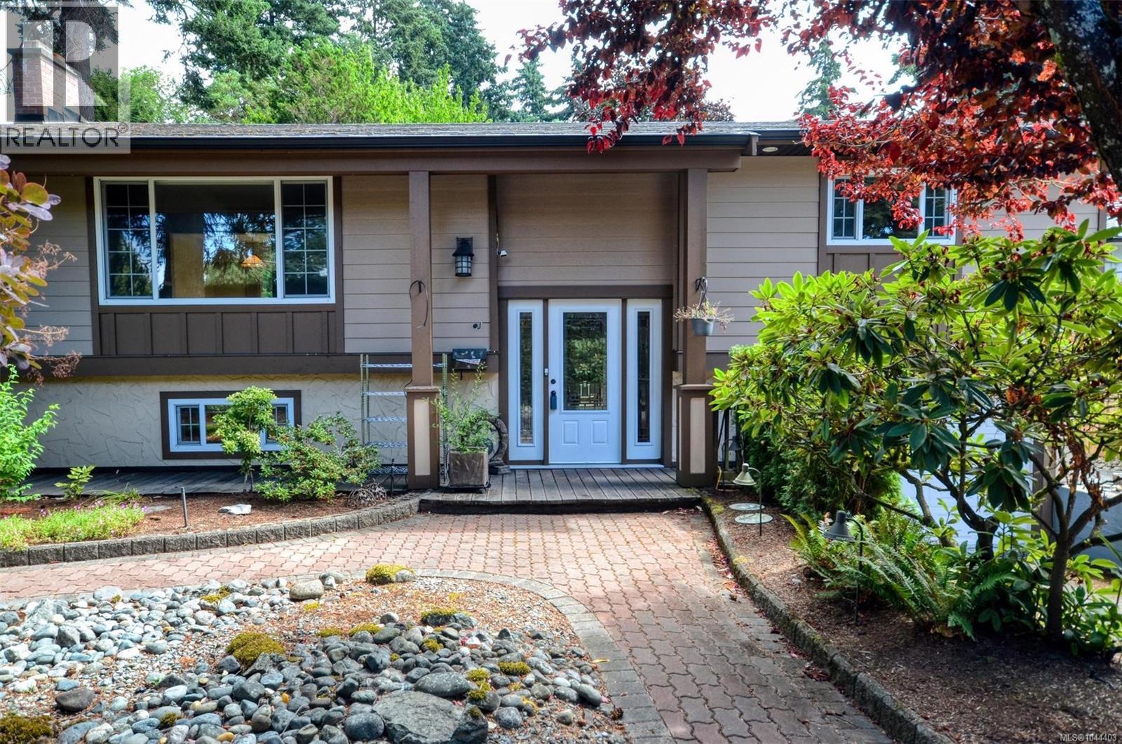 3127 Metchosin Rd - 3