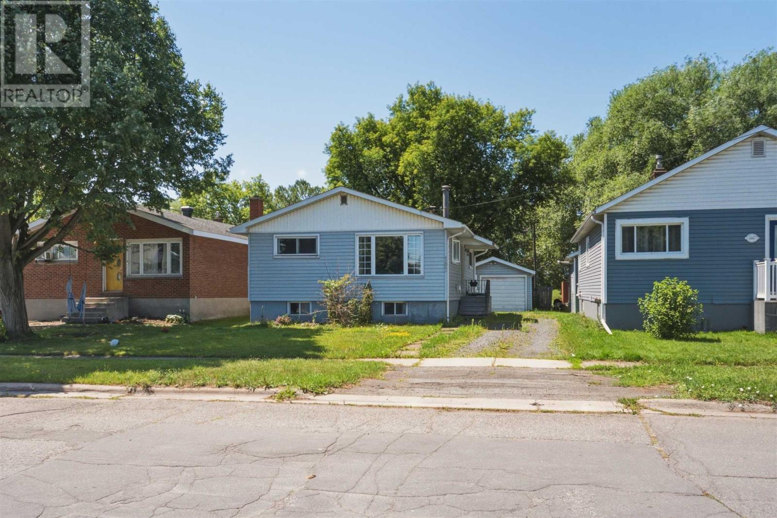 183 Glasgow Ave - 1