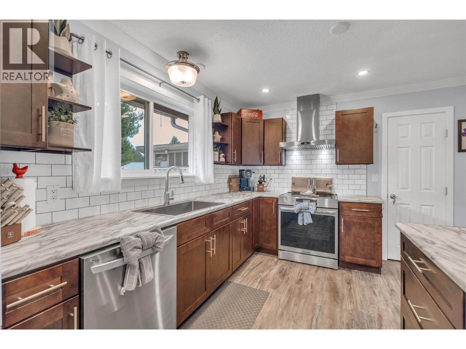 2605 Otter Avenue - 24