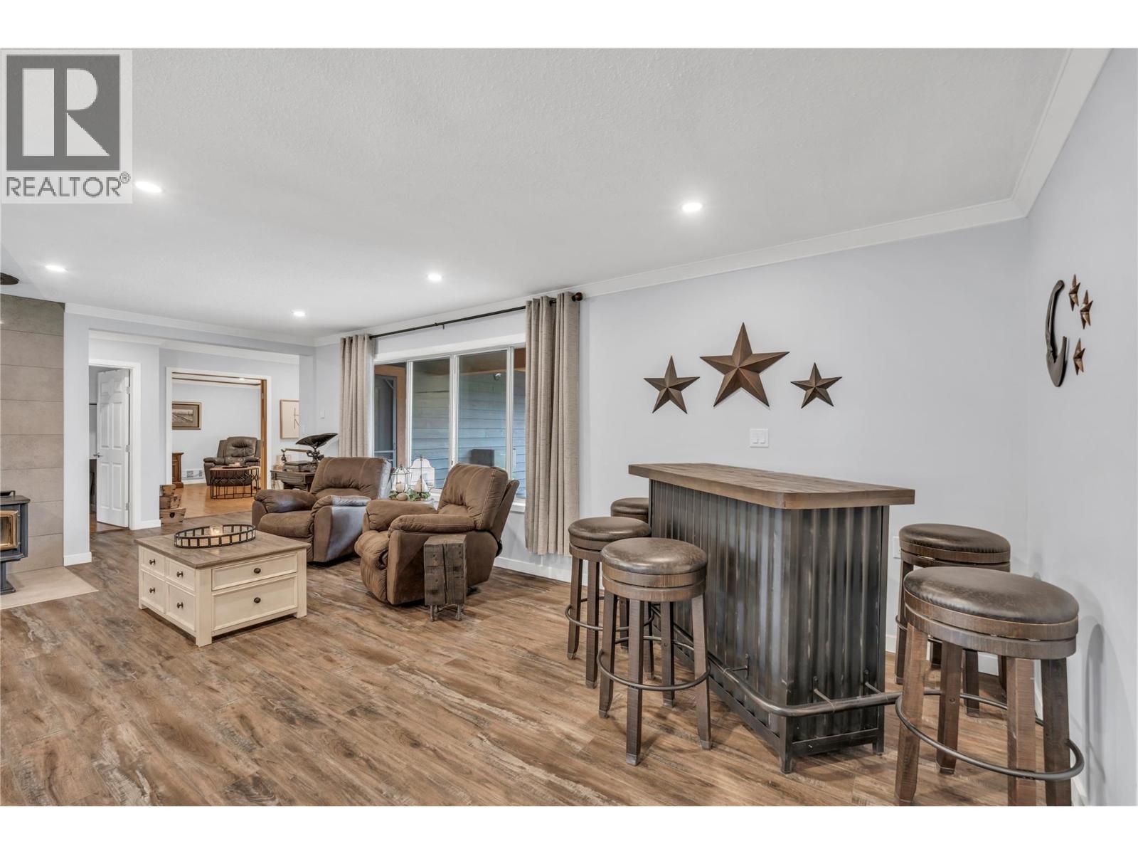 2605 Otter Avenue - 26