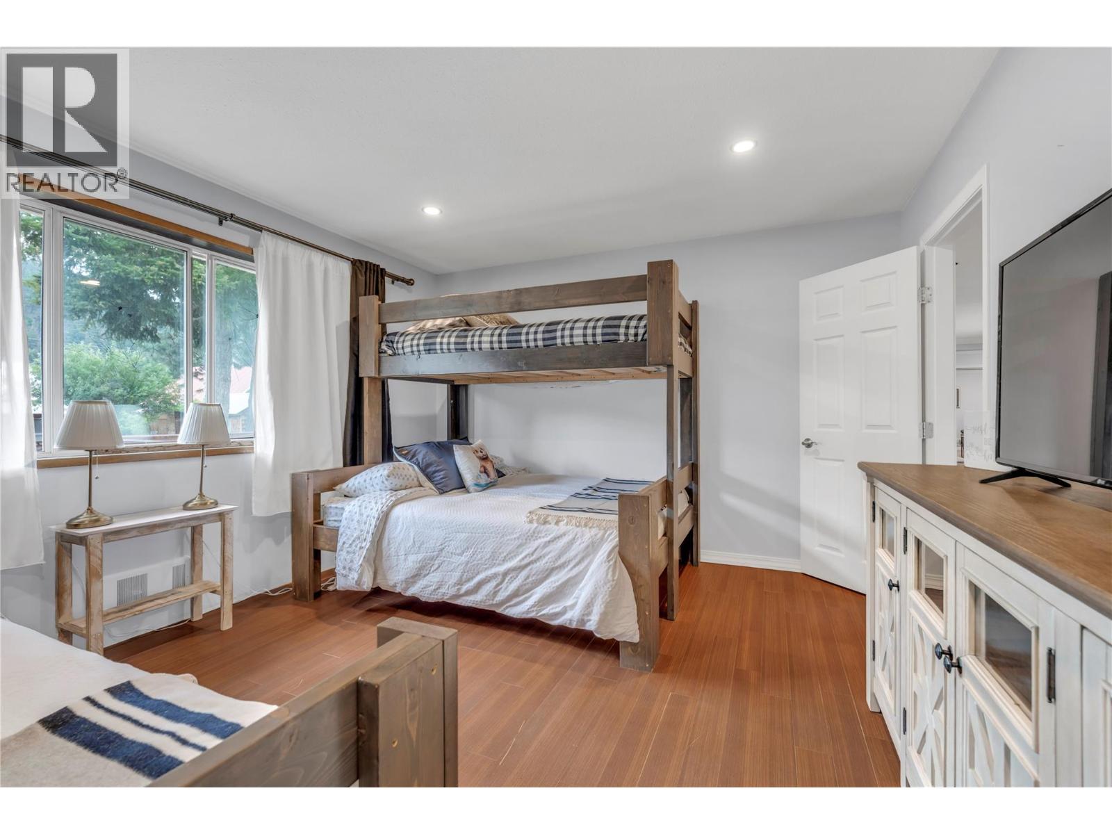 2605 Otter Avenue - 31