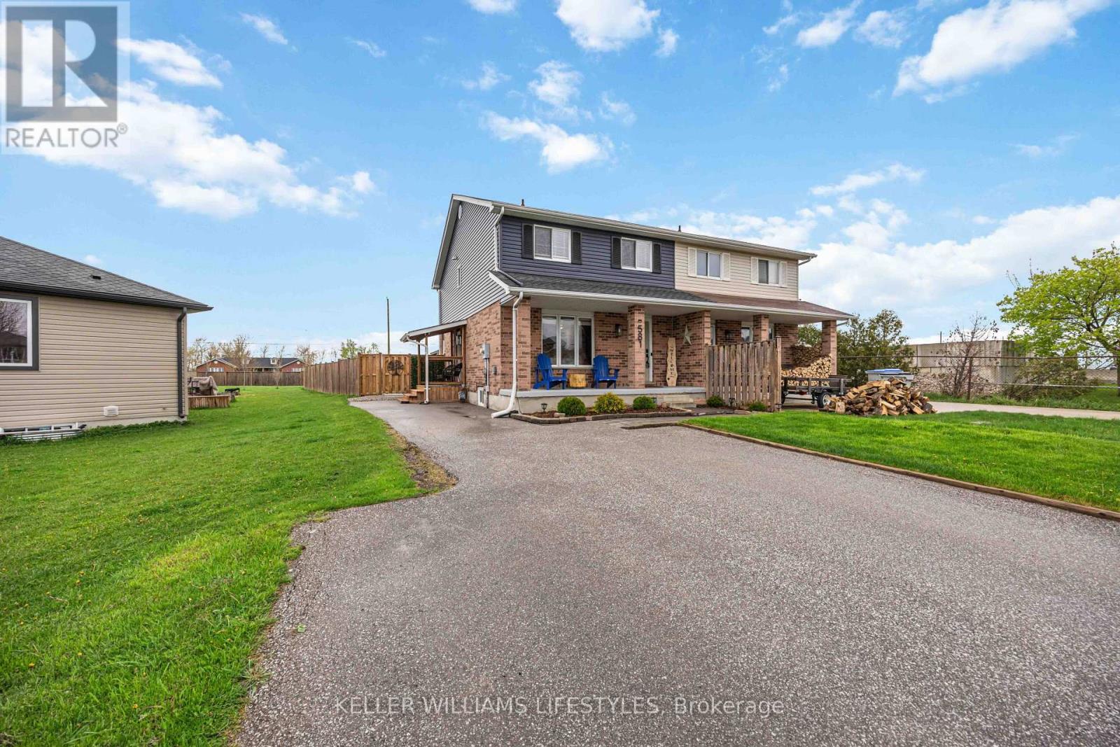 581 SCENIC DRIVE, Warwick (Watford) — photo 3