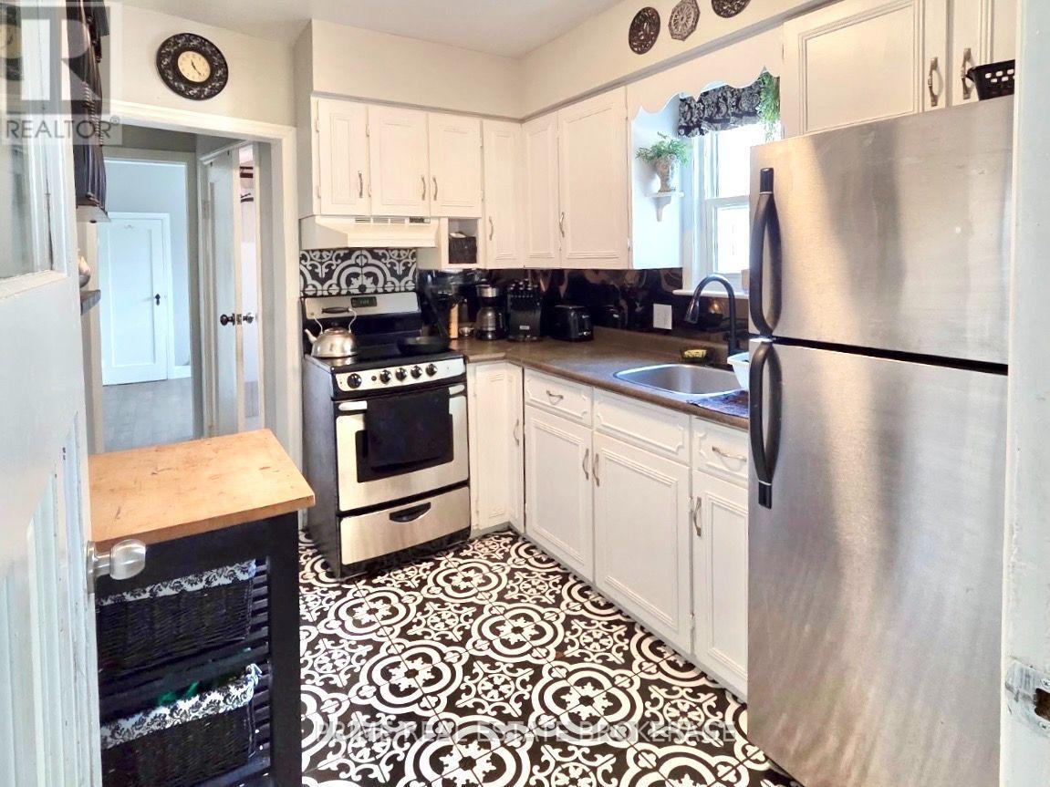 586 CHEAPSIDE STREET - 4