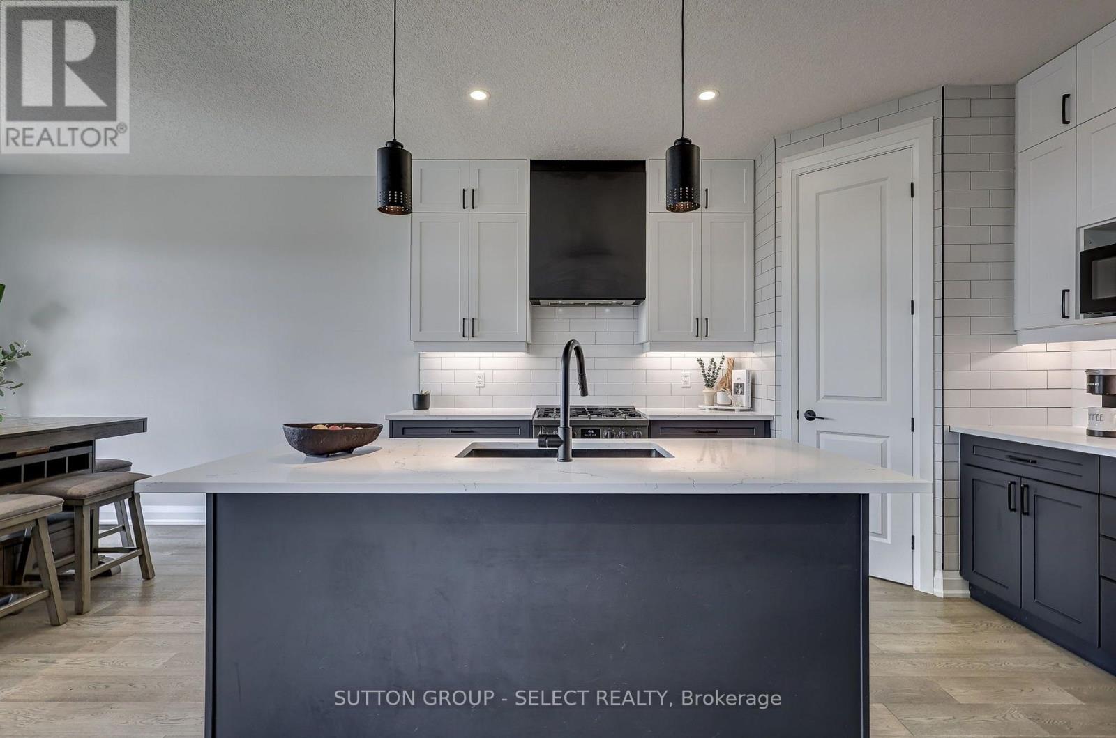 #77 383 DAVENTRY WAY - Image 15