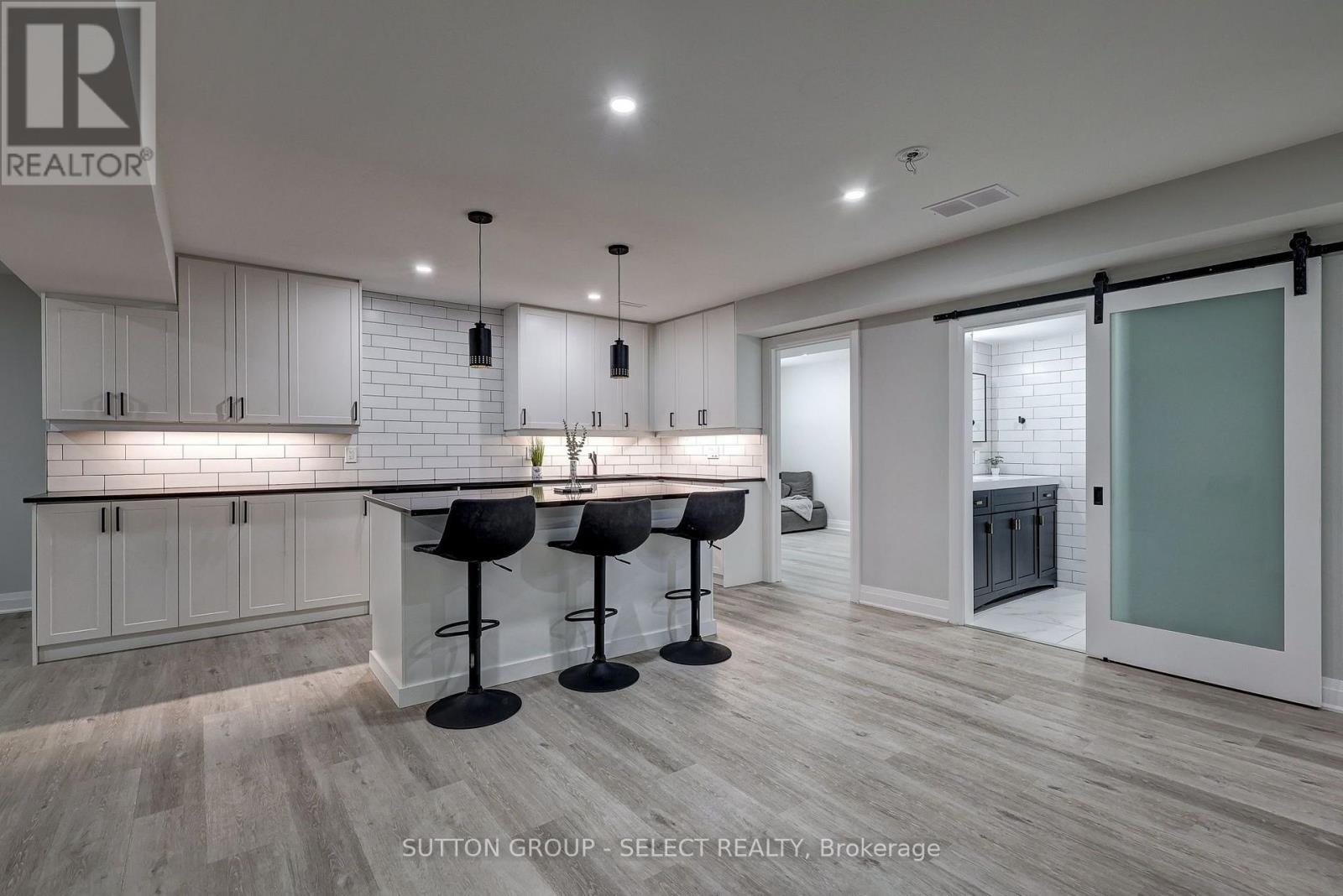#77 383 DAVENTRY WAY - Image 23