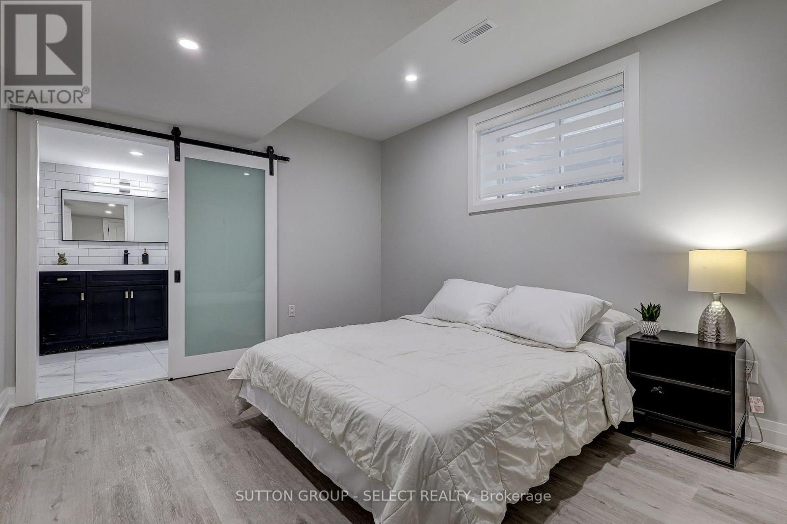#77 383 DAVENTRY WAY - 26