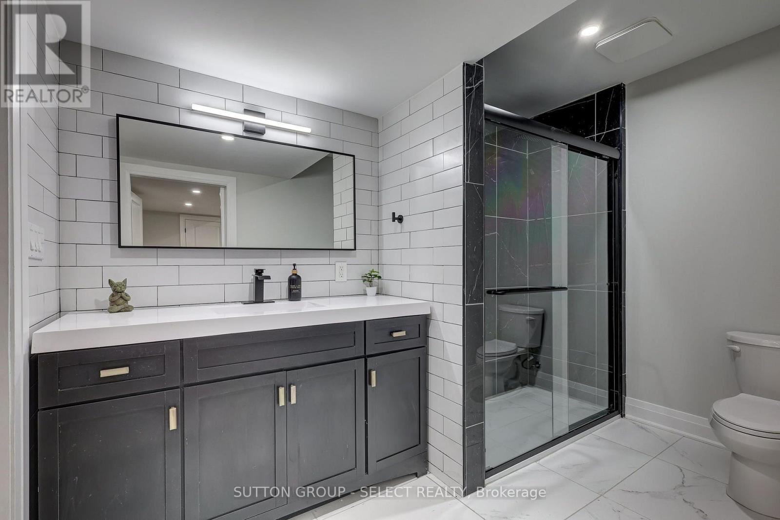 #77 383 DAVENTRY WAY - Image 27