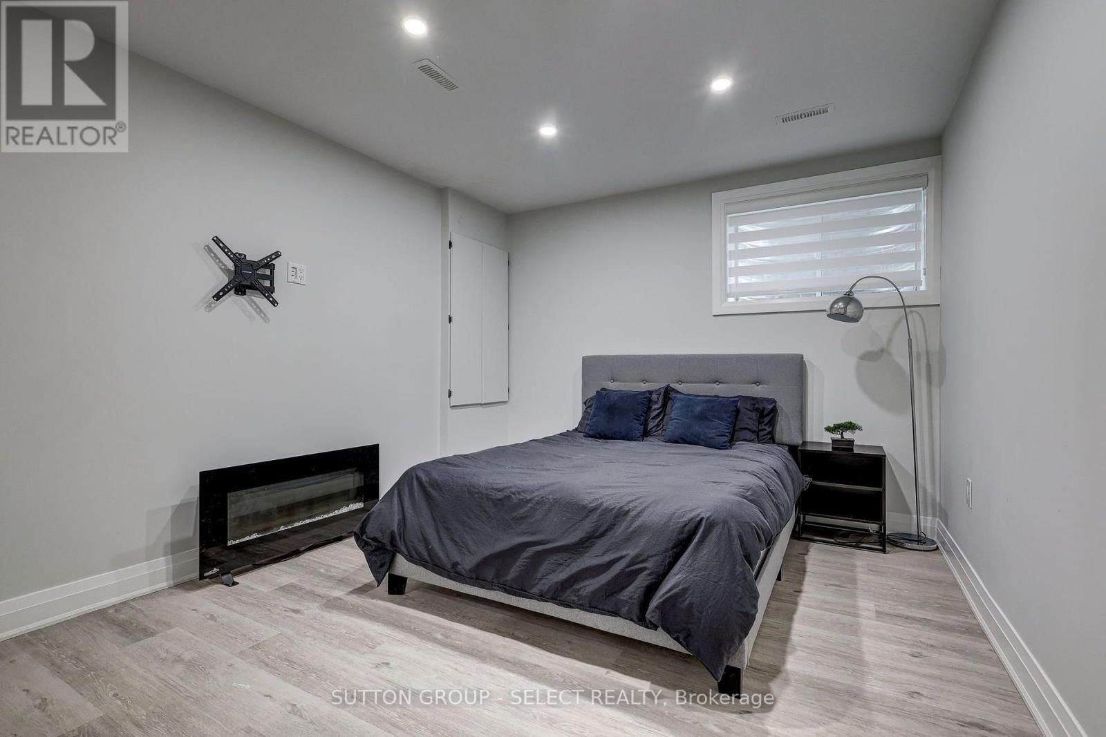 #77 383 DAVENTRY WAY - Image 29