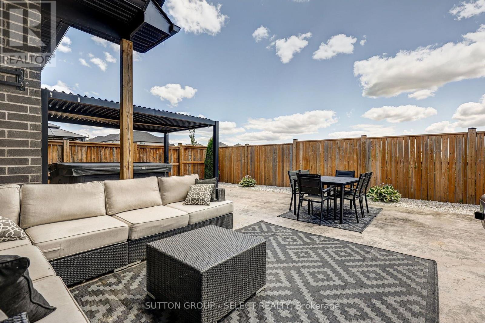 #77 383 DAVENTRY WAY - Image 34
