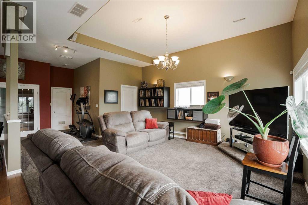 105 Lindstrom Crescent - Image 37