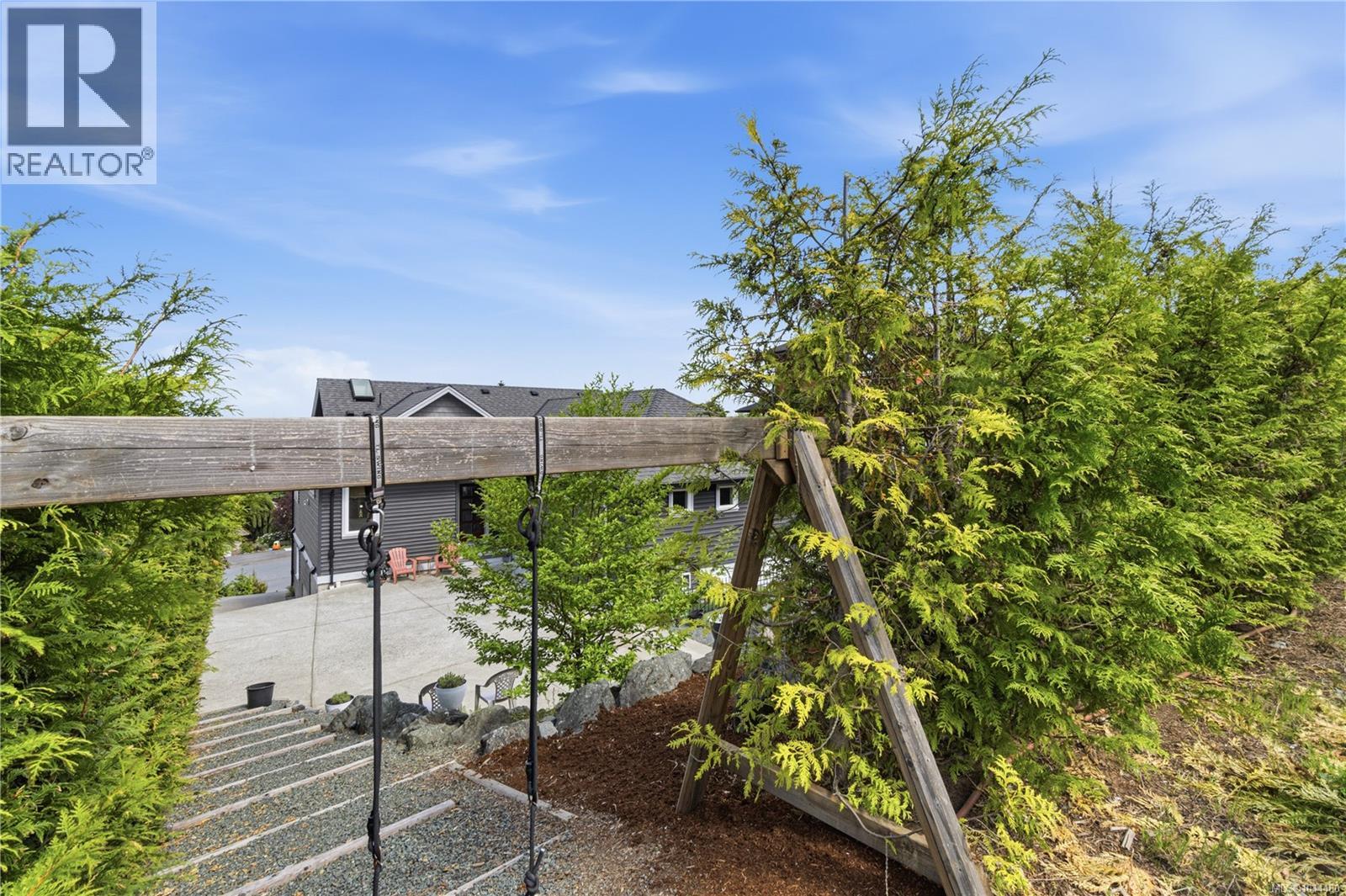 456 Battie Dr, Ladysmith
