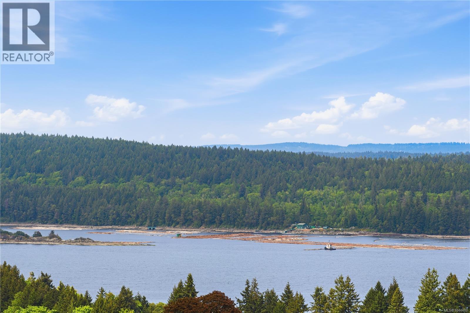 456 Battie Dr, Ladysmith