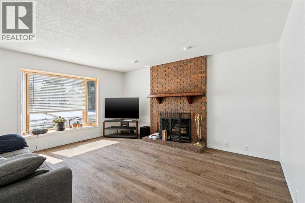 228 Marquis Place SE, Meadowbrook, Airdrie photo 3