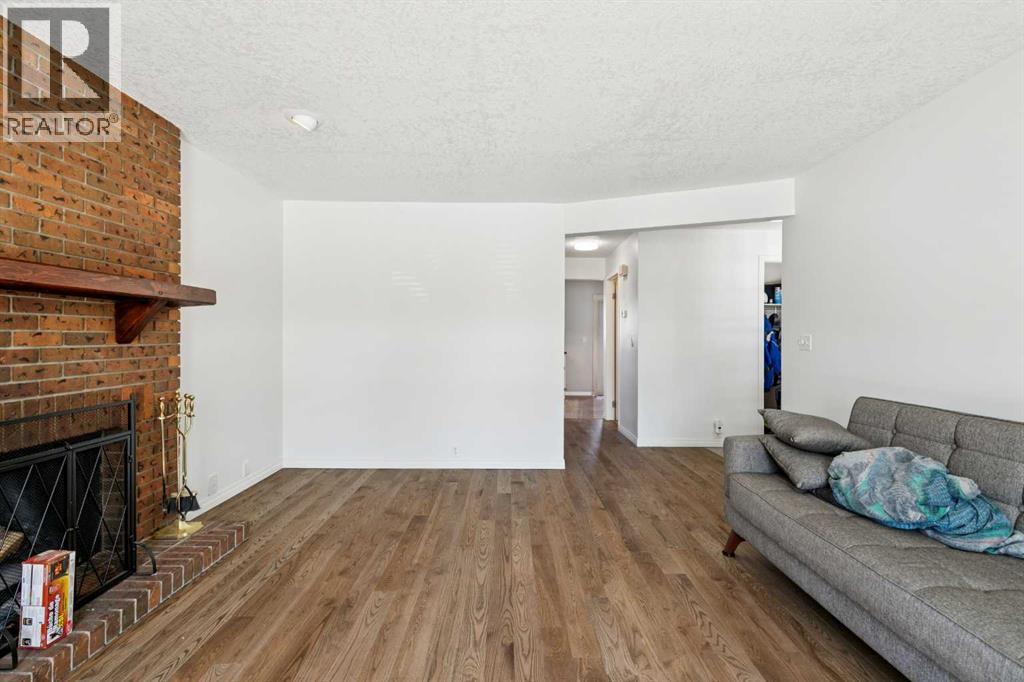 228 Marquis Place SE, Meadowbrook, Airdrie photo 5