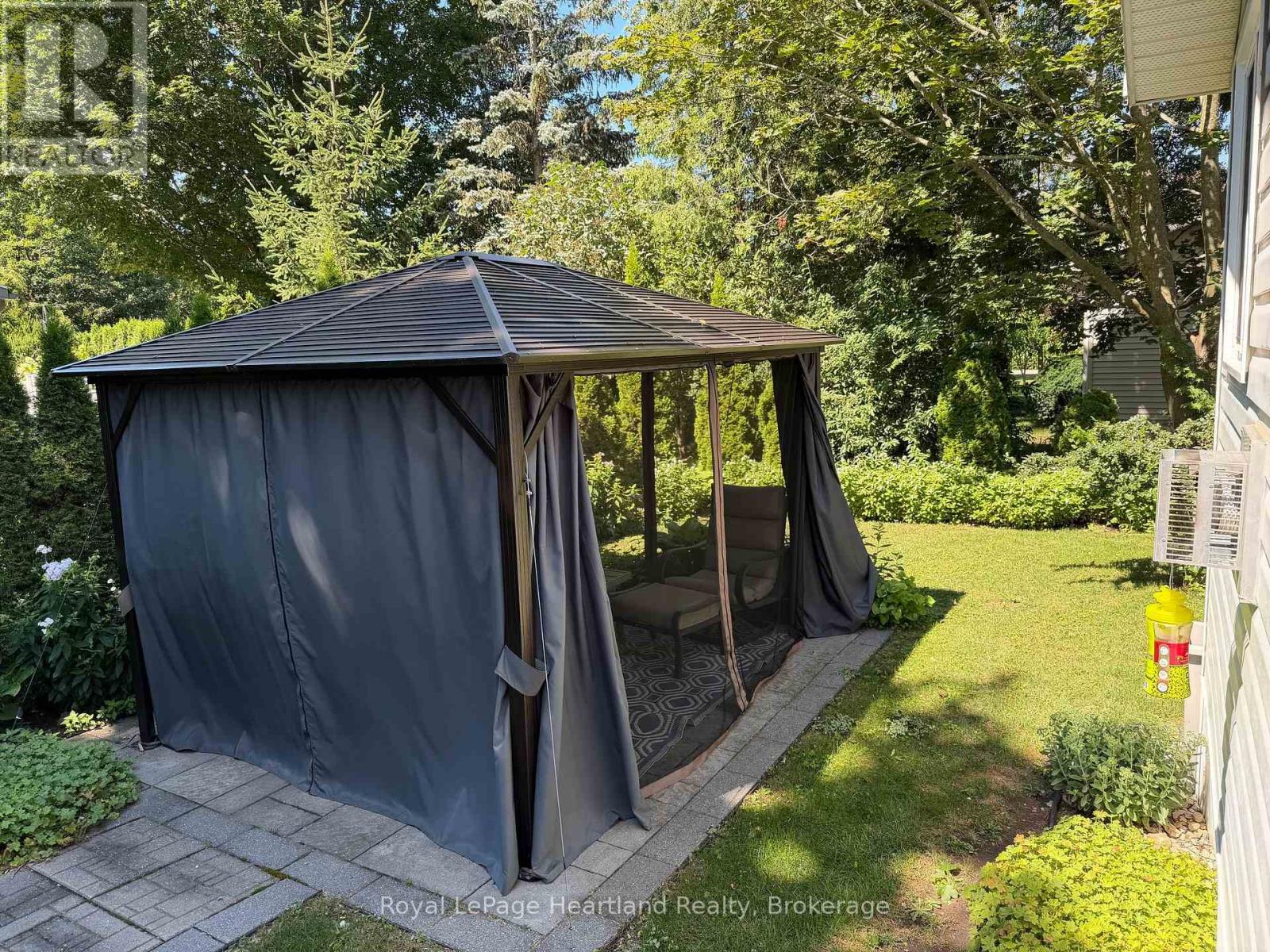 15 HURON LANE - Image 32
